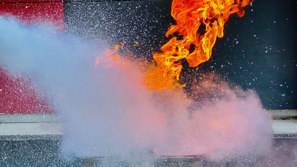 Brandschutzschulung Feuer löschen